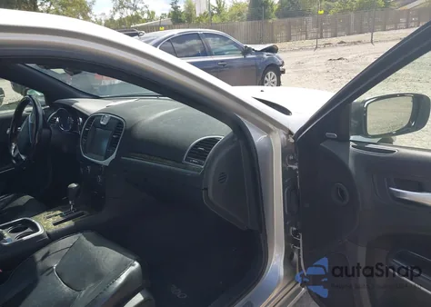 2011 Chrysler 300C z USA, uszkodzony, nr VIN 2C3CA6CT4BH613731